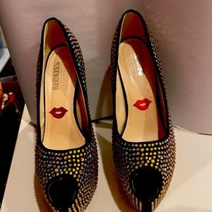 Beautiful stated stilettos just in time for New Year’s eve